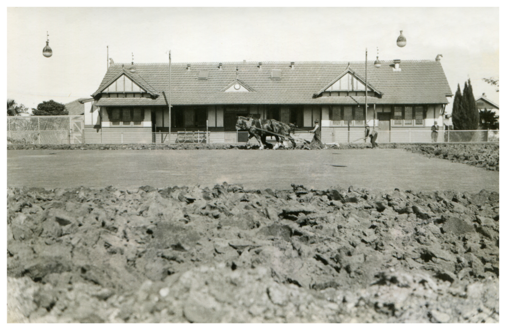 Williamstown Bowling Club - Opening Day - 1922 - Green Renovations - Yesteryear #3